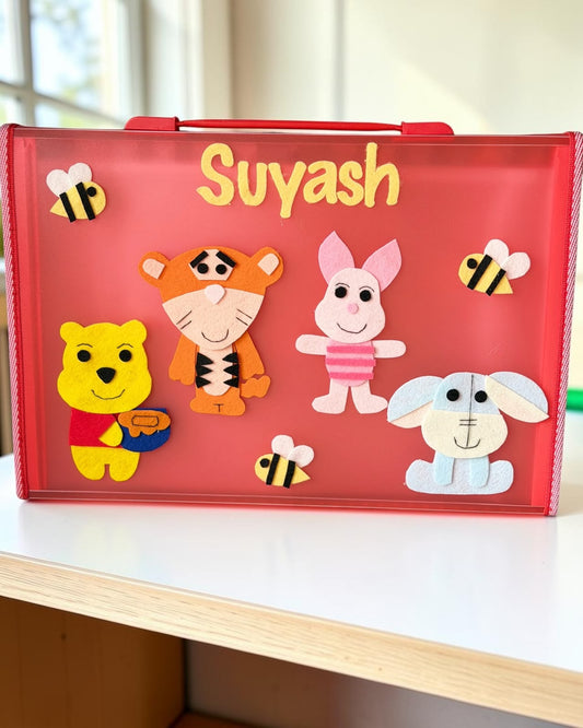 Pooh Family Expandable Folder