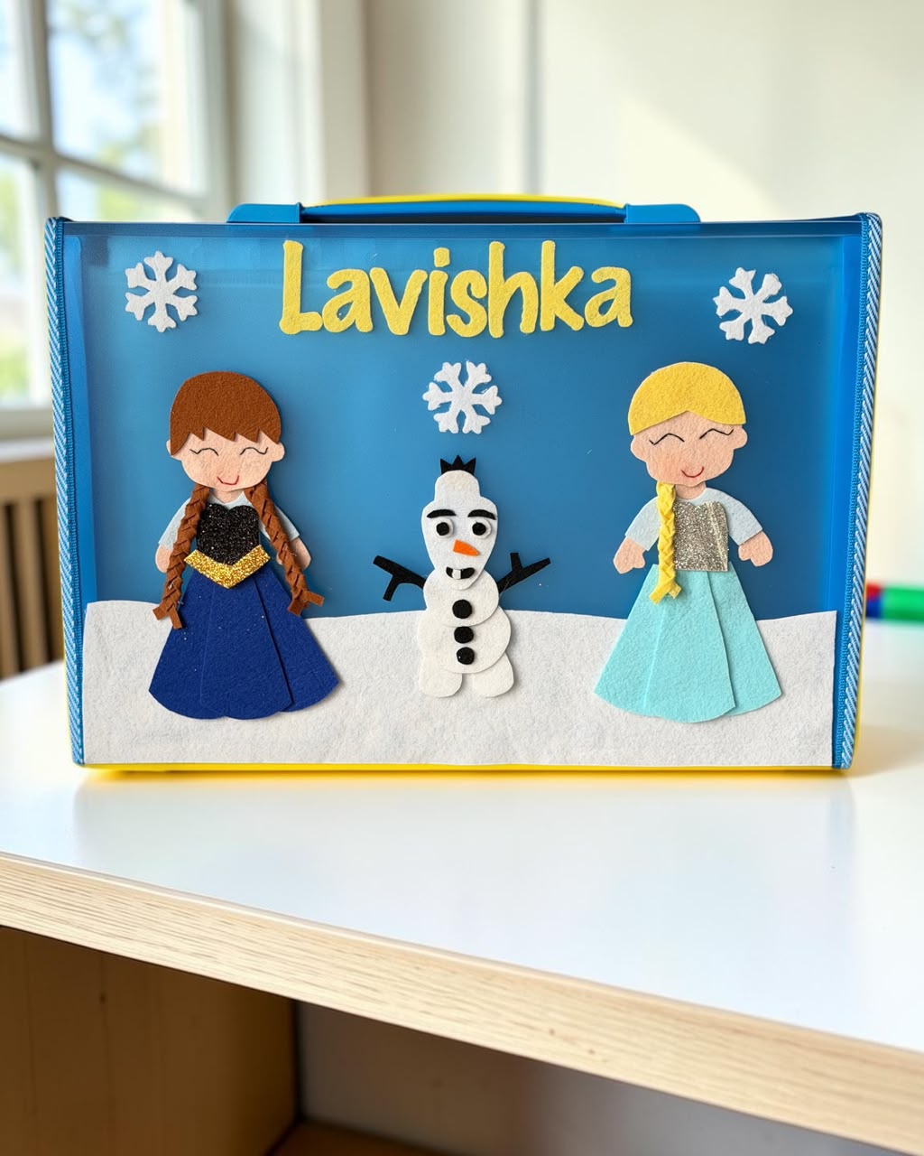 Frozen Princess Expandable Folder