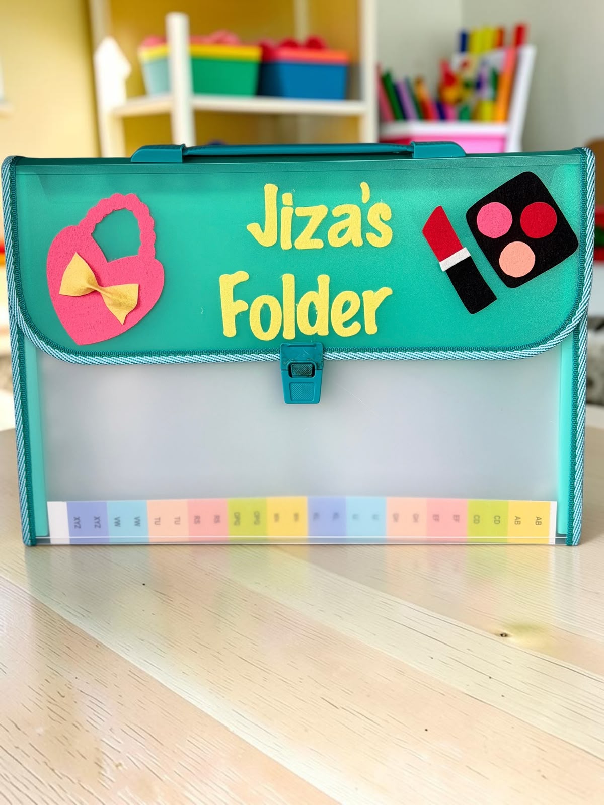 Barbie Expandable Folder